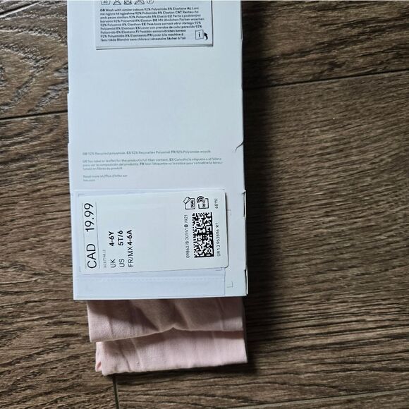 3/$15 H&M tights size 4-6 years - Picture 3 of 3